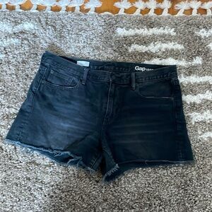 Gap 1969 distressed black denim shorts
